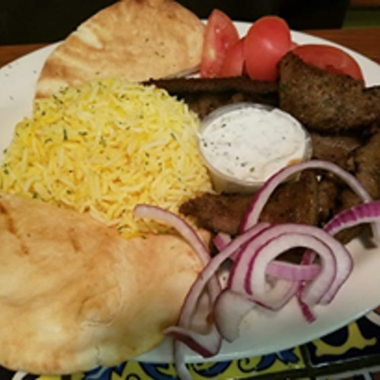 Delicious Gyro Platter Awaits